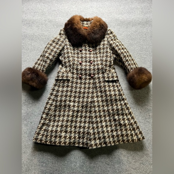 The Wardrobe By Olga Jackets & Blazers - Vintage Wool Houndstooth Coat w/ Real Fur Collar & Cuffs | Fox | Mid-Century